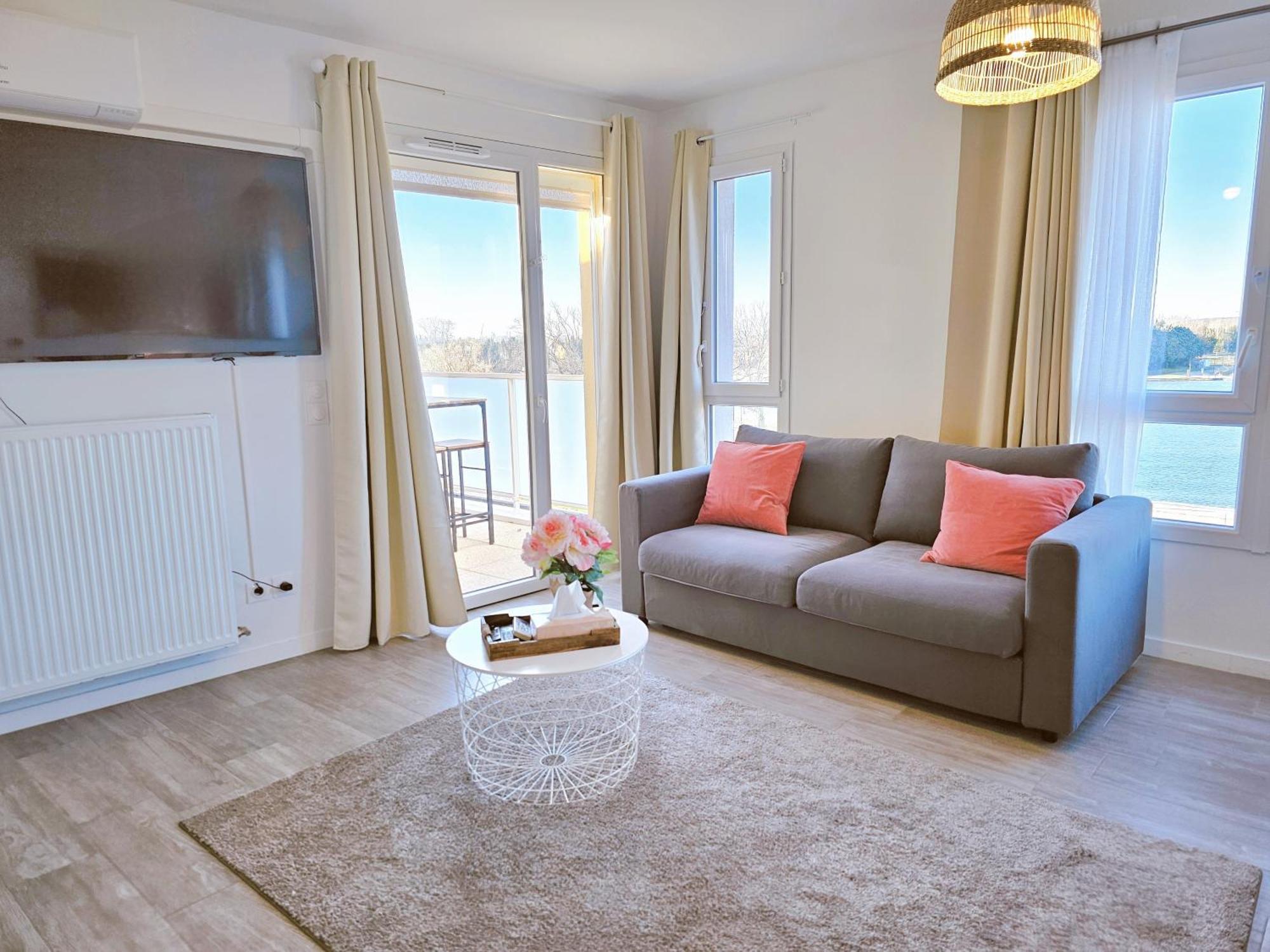 Lakeside Provence - Appartement 4 Etoiles Face Au Lac De Monteux Esterno foto